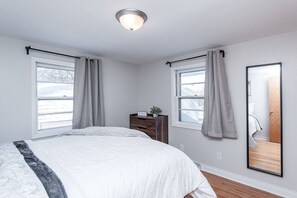 2 bedrooms, iron/ironing board, WiFi, bed sheets