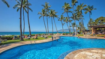 Piscine extérieure, piscine chauffée