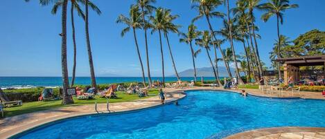Piscine extérieure, piscine chauffée
