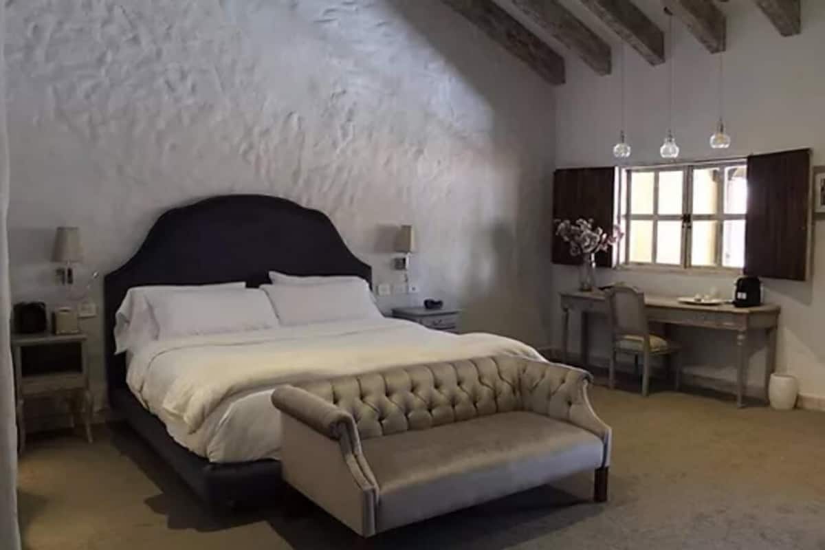 Suite estudio de lujo | Ropa de cama de alta calidad y edredones de plumas