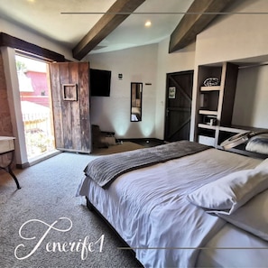 City-Zimmer | Hochwertige Bettwaren, Daunenbettdecken, Pillowtop-Betten, Minibar
