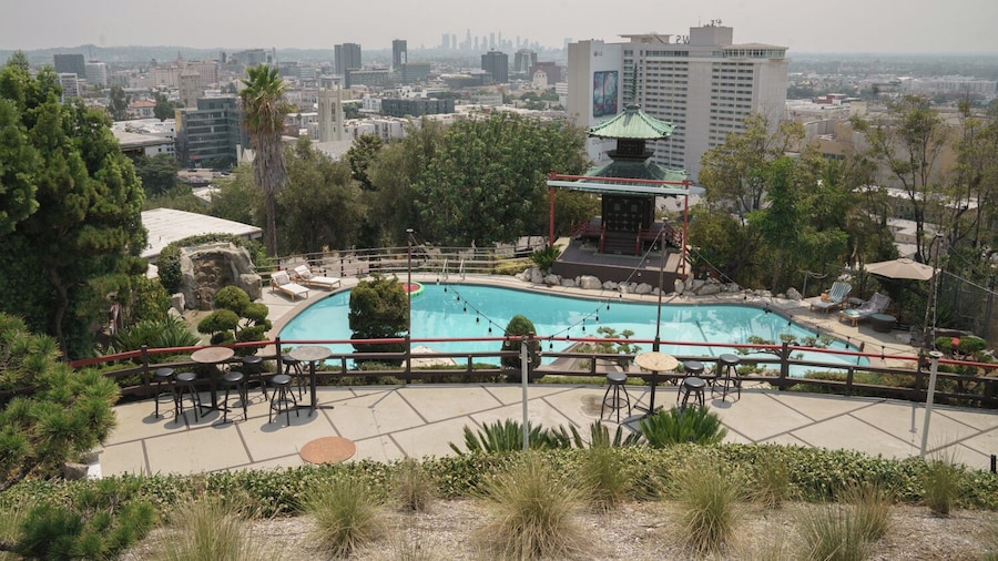 Hollywood Hills Hotel