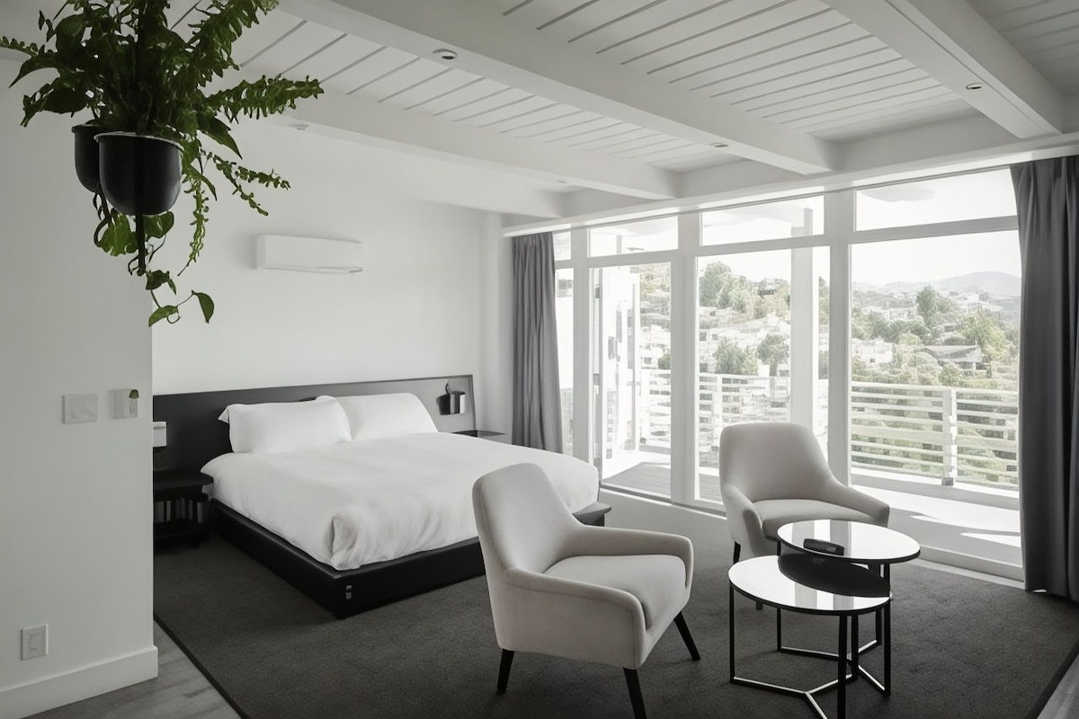 Premium bedding, pillowtop beds, in-room safe, laptop workspace