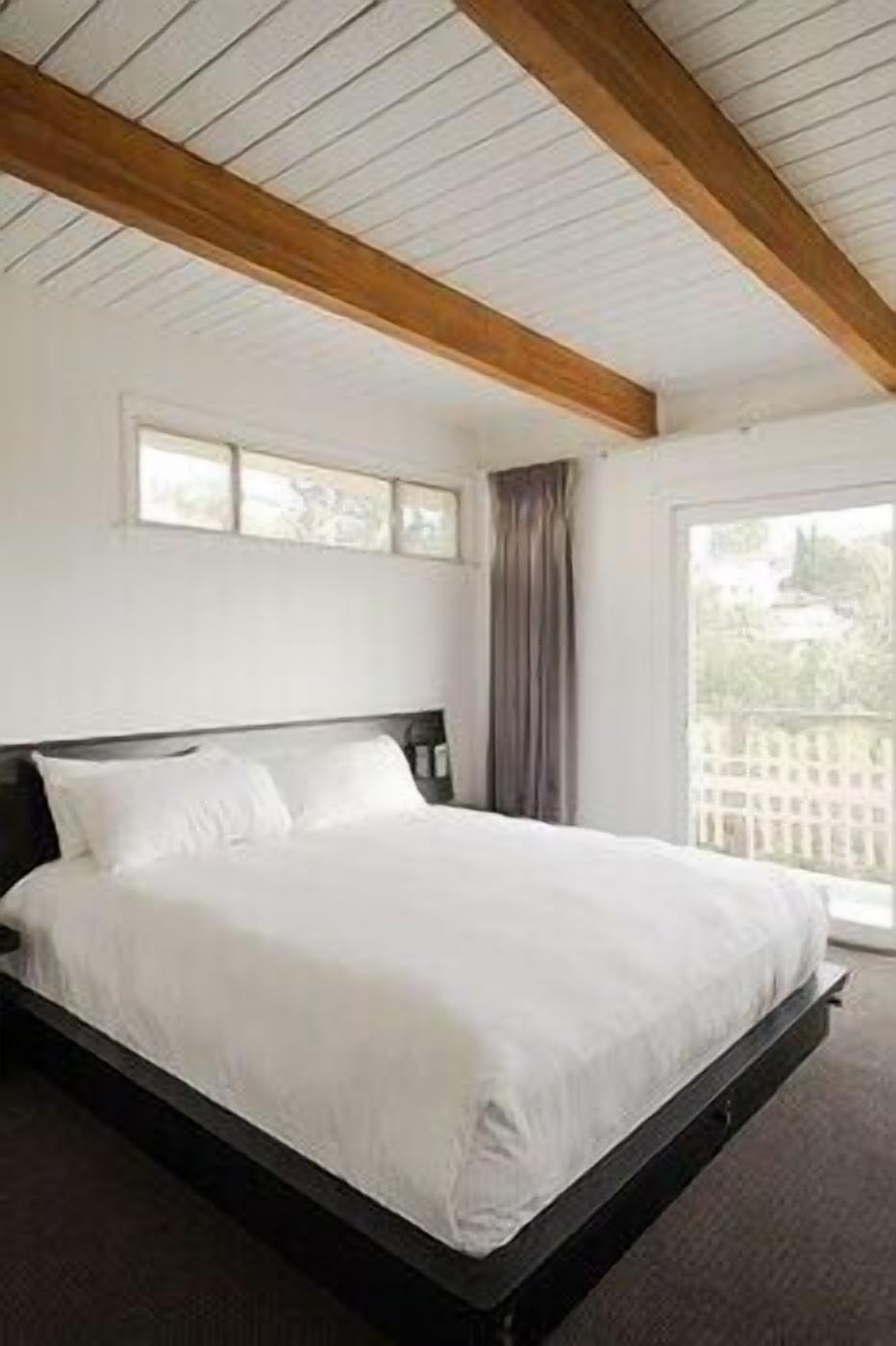Ropa de cama de alta calidad y camas con pillow-top 