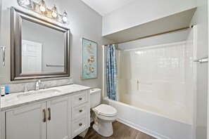 Combined shower/tub