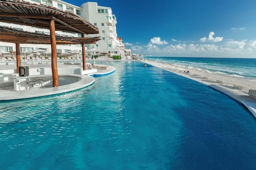 Cyan Cancun Resort & Spa 