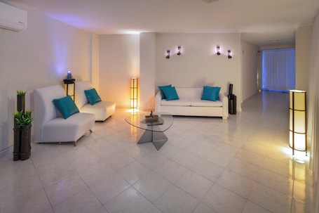 Beach massages. Cyan Cancun Resort & Spa