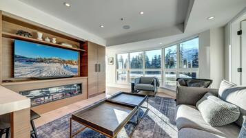 TV, peis og stereoanlegg