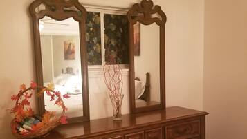 1 chambre, fer et planche Ă repasser, Wi-Fi, draps fournis