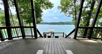 "Decked Out" - 80ft from house to water, gorgeous view, near Duncan Bridge