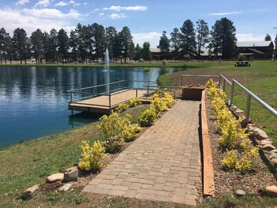 Bison Ranch cabin with water views