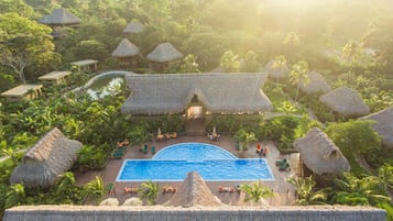 Piscina all'aperto, con ingresso dalle 08:00 alle 20:00, lettini