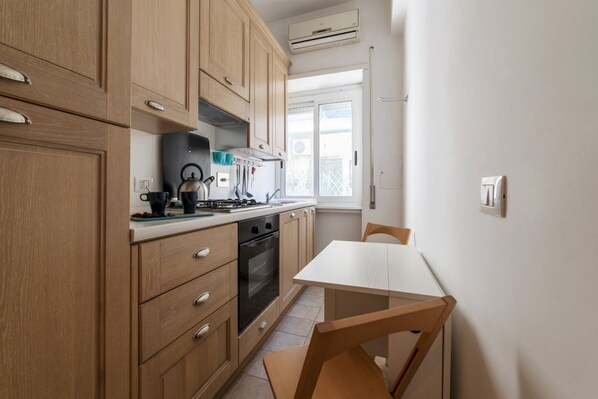 Oven, stovetop, dishwasher