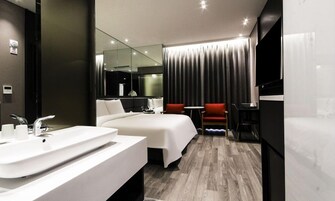 Deluxe Double Room | Individually decorated, individually furnished, desk, free WiFi