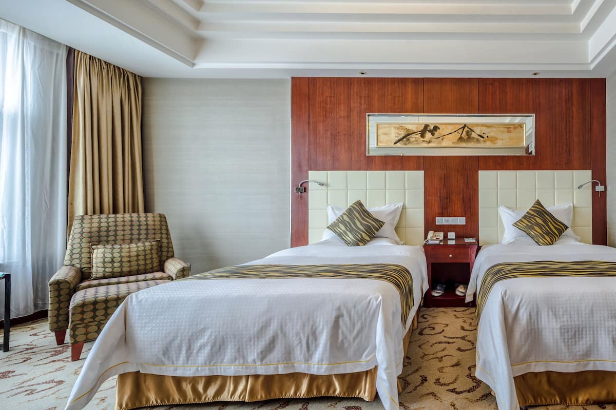 1 bedroom, minibar, in-room safe, desk