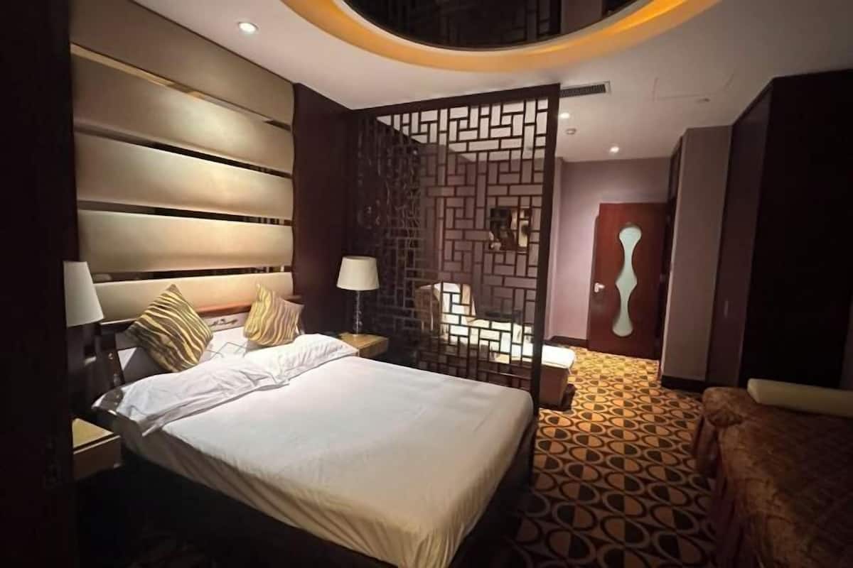 1 bedroom, minibar, in-room safe, desk