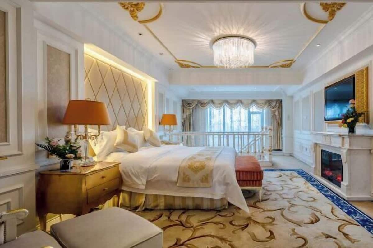 1 bedroom, minibar, in-room safe, desk