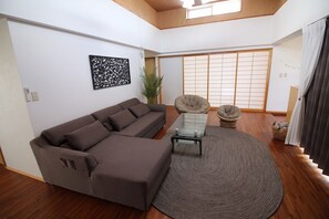 House | Living room | Flat-screen TV - Kanasa House Nago (Nago)