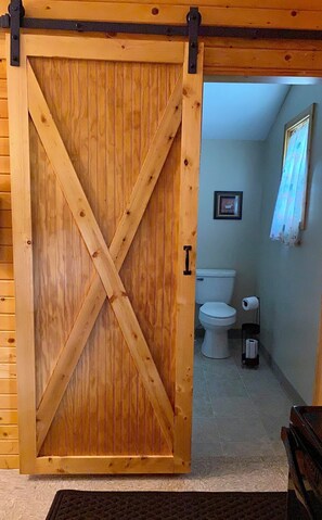 Towels, soap, shampoo, toilet paper