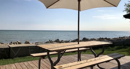 Lake Erie waterfront cottage