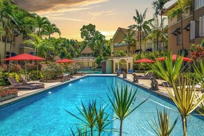 Pool - Official Lakes Resort Two Bedrooms Apartments (Cairns North)