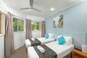 2 bedrooms, iron/ironing board, free WiFi, bed sheets - Official Lakes Resort Two Bedrooms Apartments (Cairns North)