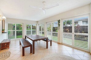 تناول الطعام