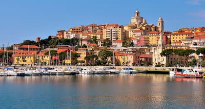 Sunrise Apartment Seaview, Imperia, Italy