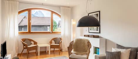 Televisión, reproductor de DVD y estéreo