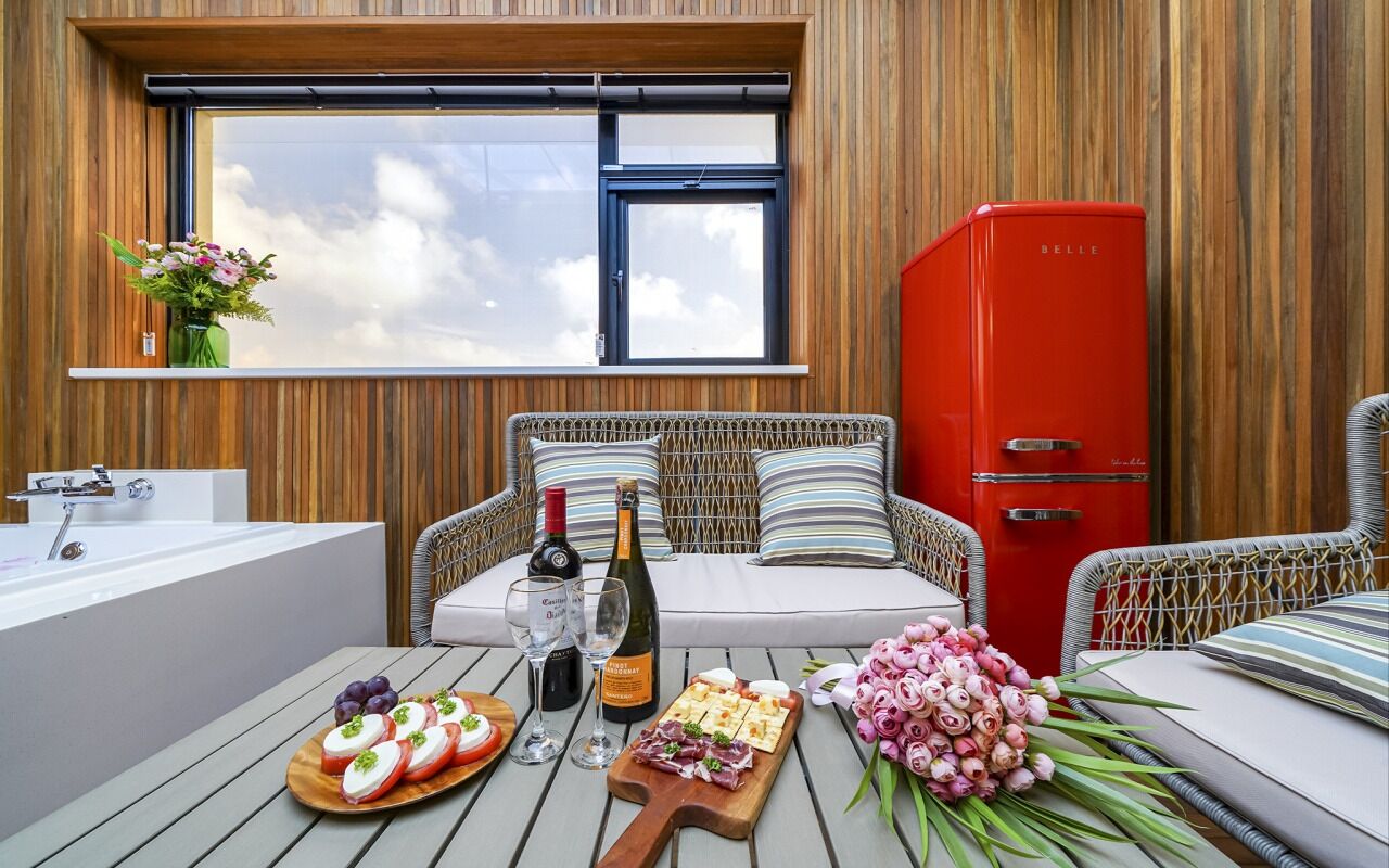 Family Suite, Ocean View (Spa, Netflix + Styler + Air purifier) | Premium bedding, down duvets, desk, laptop workspace