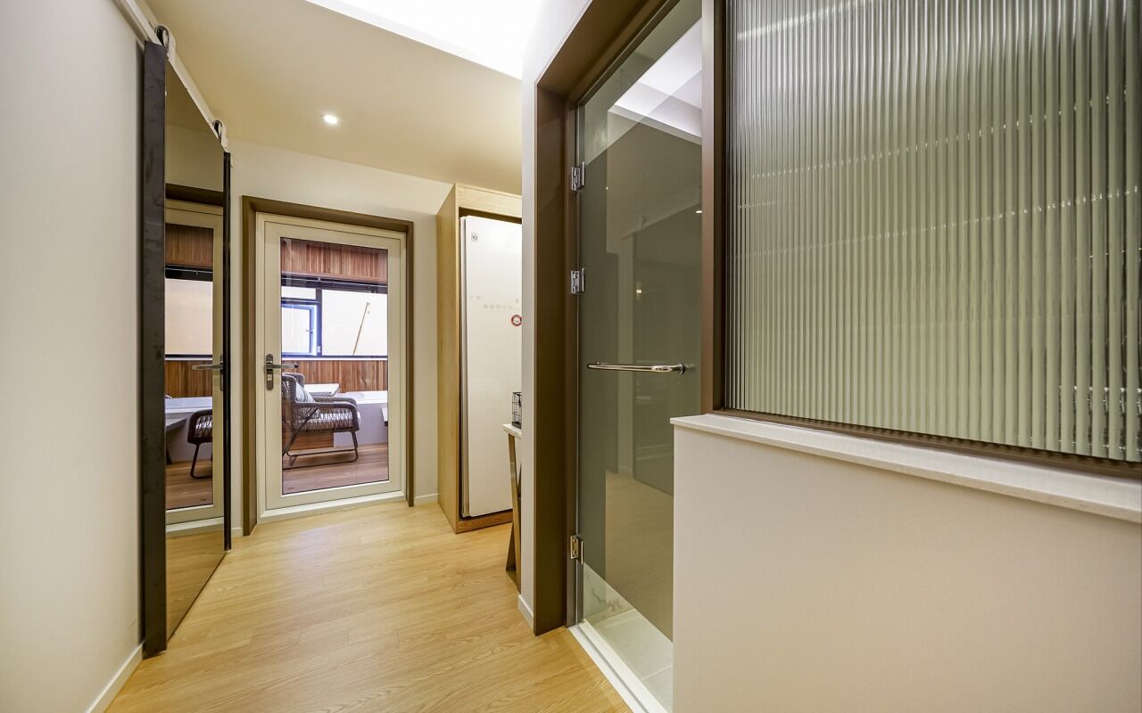 family suite, ocean view (spa, netflix + styler + air purifier) | premium bedding, down duvets, desk, laptop workspace