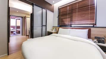 Ropa de cama de alta calidad, cubrecamas y escritorio