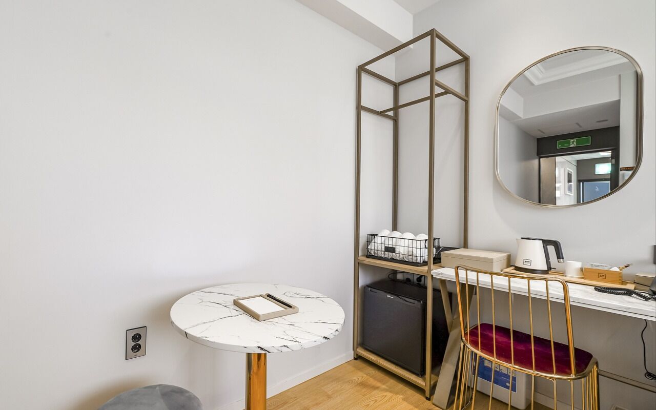 standard double room (netflix) | premium bedding, down duvets, desk, laptop workspace