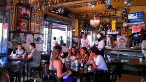Bar (en la propiedad)