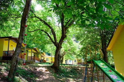 Bungalows Kamena in Kamena Village