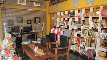 Room, 1 Bedroom, Smoking, Balcony | Library