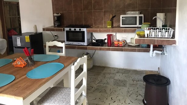 Dining room - Room in Apartment - 1 and 2 Separate Bedrooms for Rent (Sinanché)