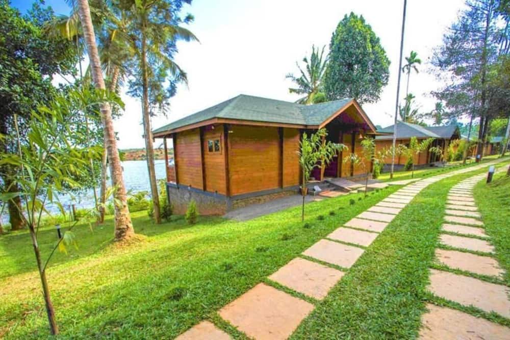 Room-lakerose Wayanad Resort - Water Fro