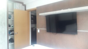 Unclassified image, 3 of 24, button - Fully Furnished 2 Bedroons Ecoville (Curitiba)