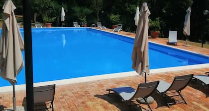 Double Twin Room Private Bathroom for Swimming Pool use