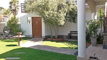 Room, 3 Bedrooms | Property entrance