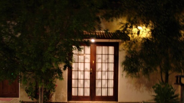 Room, 3 Bedrooms | Property entrance