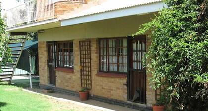 Nice Family Room With Bunk Beds and Kitchenette