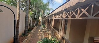 Karl Heyne Guesthouse Double Room