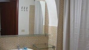 Unclassified image, 3 of 17, button - Loft Hton 195 Sabelli (Rome)