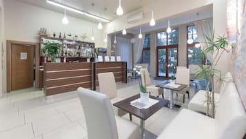 Loft, 1 kamar tidur, teras | Lobi