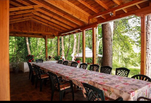 Lovely Bungalow in Pretty Area Place