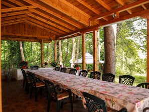 Dining - Peaceful and Tranquil Bungalow Retreat in Kamena Village Near Nature (Petrich)