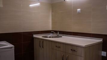 Bungalow, 1 Bedroom, Smoking, Balcony | Bathroom