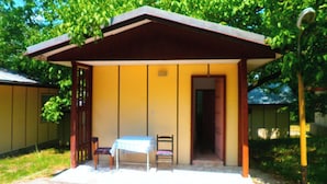 Bungalow, 1 habitación, fumadores, balcón | Fachada del alojamiento